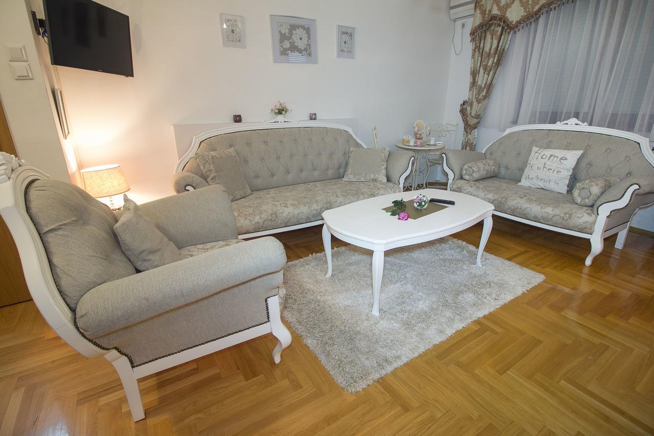 Apartment Barby Banja Luka Buitenkant foto
